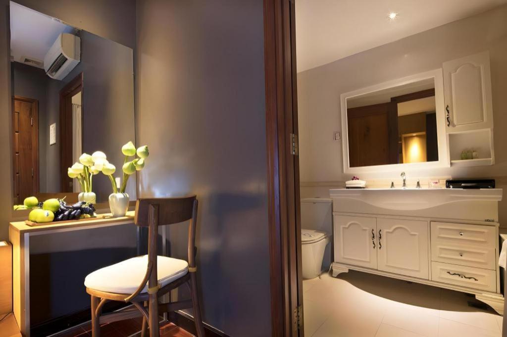 The White Hotel 8A Thai Van Lung Ho Chi Minh City Bagian luar foto