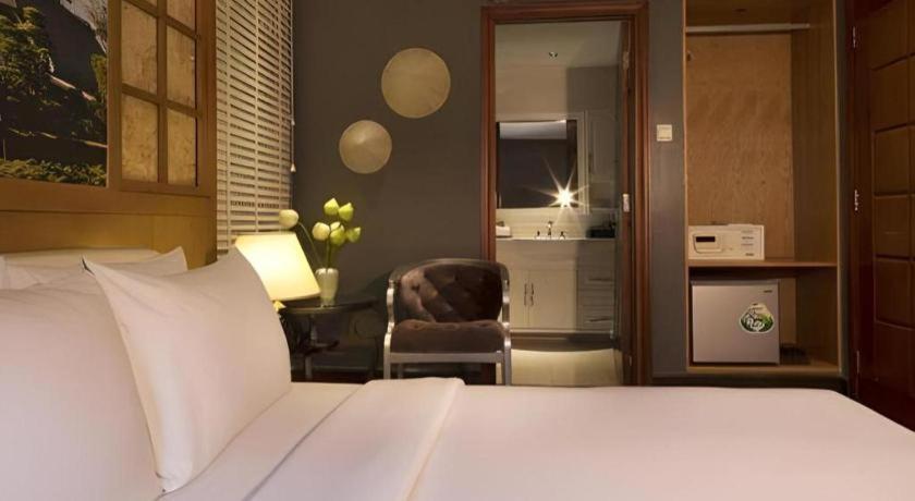 The White Hotel 8A Thai Van Lung Ho Chi Minh City Bagian luar foto